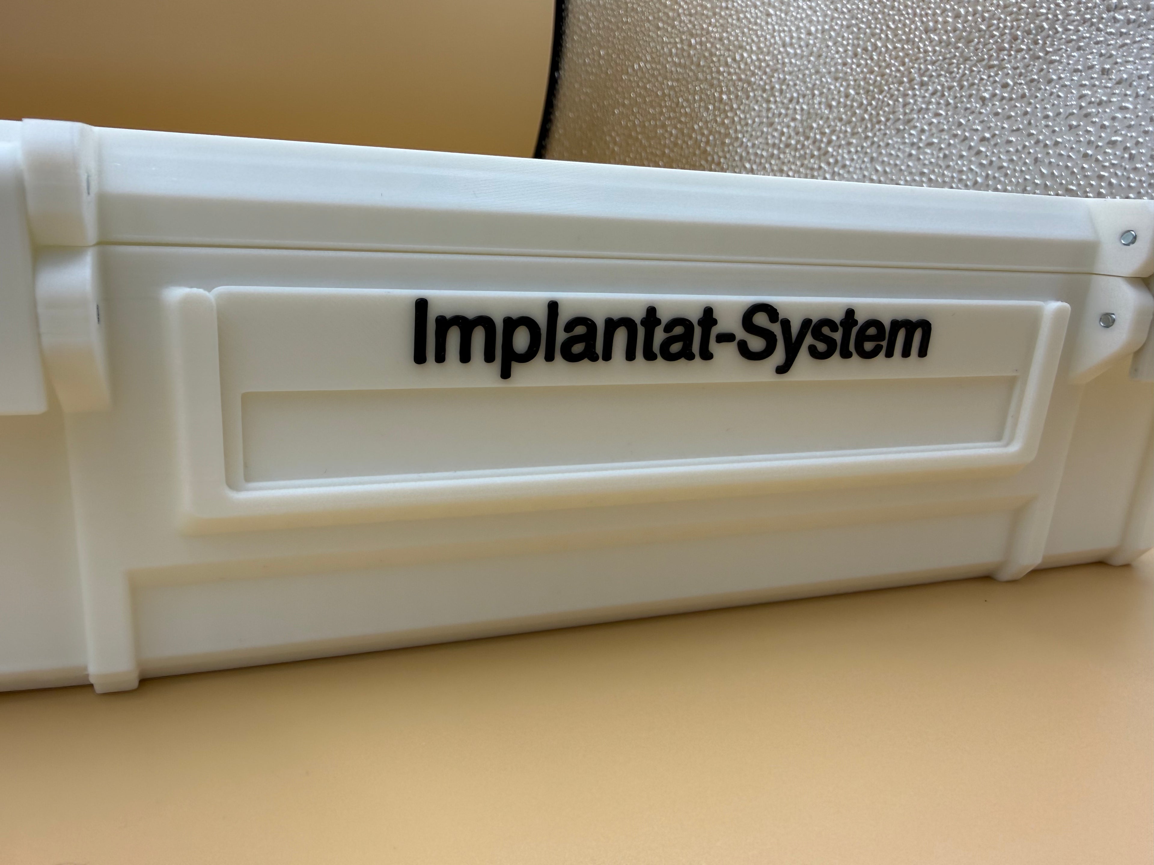 Implantat-Koffer – kompatibel mit gängigen Implantatsystemen